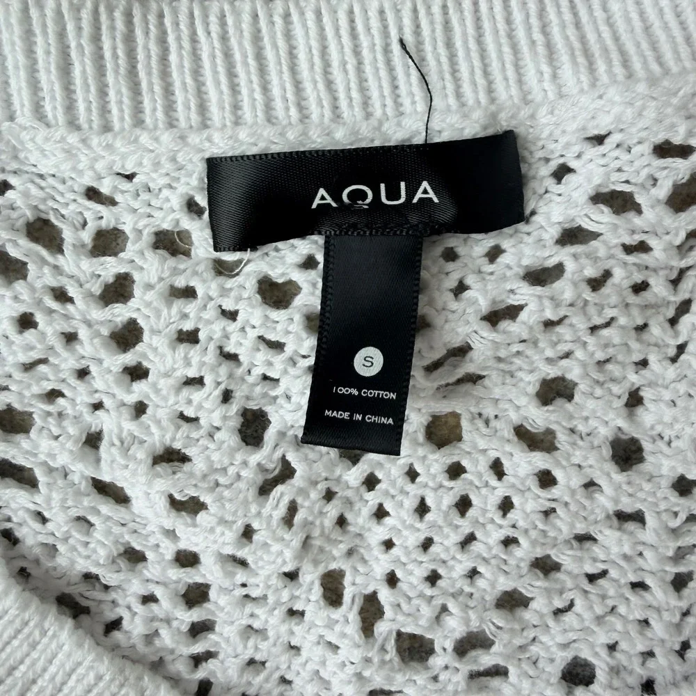 AQUA Women's Cropped Scalloped Crochet V Neck Sweater Small Boho Festival Layer - Picture 4 of 4